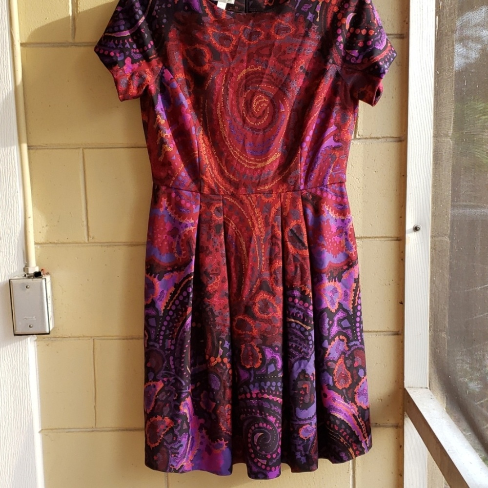 Dress - Picture 2 of 7